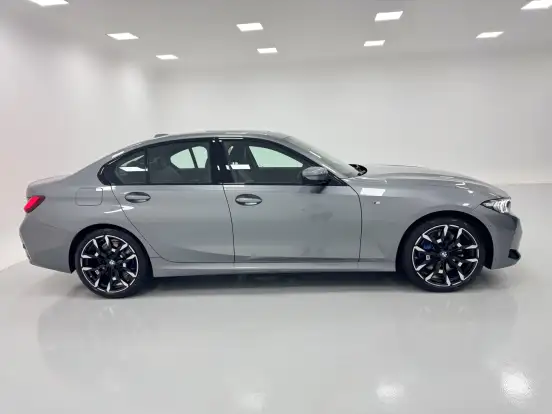 BMW-320i-2025