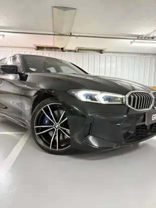 BMW-320i-2023