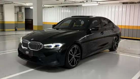 BMW-320i-2023