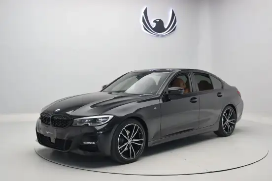 BMW-320i-2020