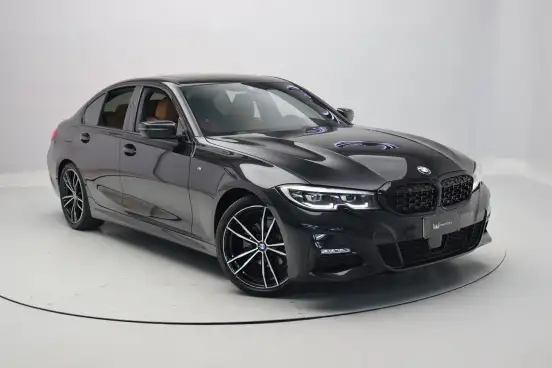 BMW-320i-2020