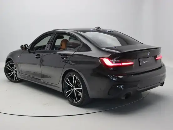 BMW-320i-2.0 16V TURBO GASOLINA M SPORT AUTOMÁTICO BMW-320i-2020