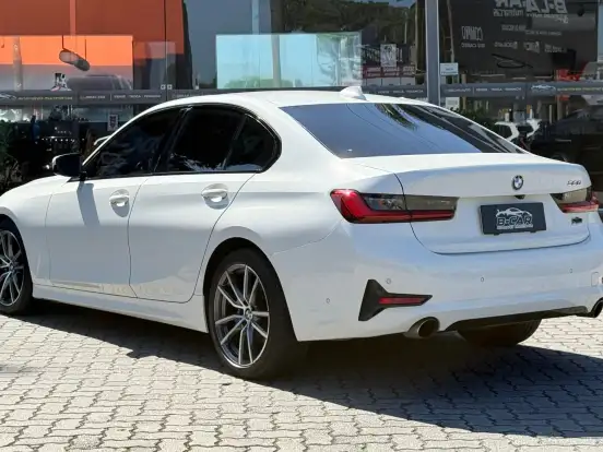BMW-320i-2.0 16V TURBO GASOLINA SPORT GP AUTOMÁTICO BMW-320i-2020