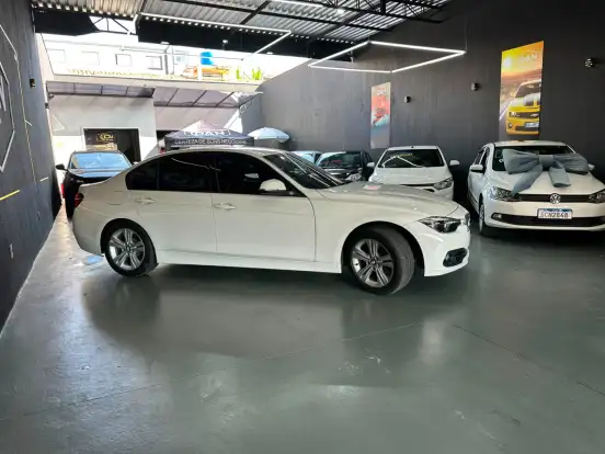BMW-320i-2017