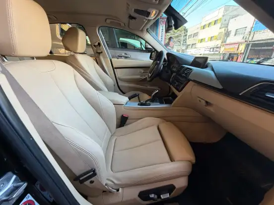 BMW-320i-2017