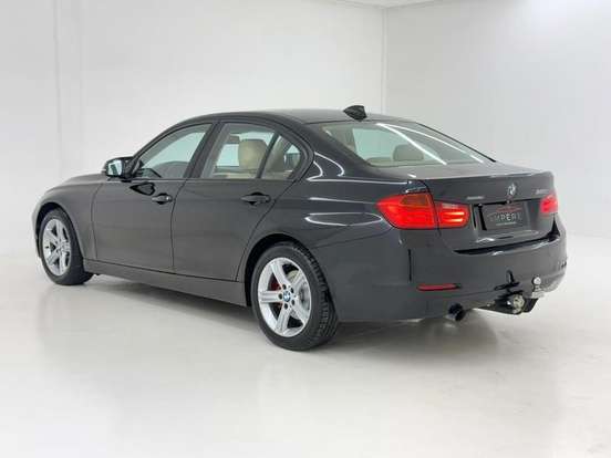 BMW-320i-2015
