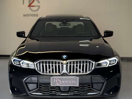 BMW-320i-2023
