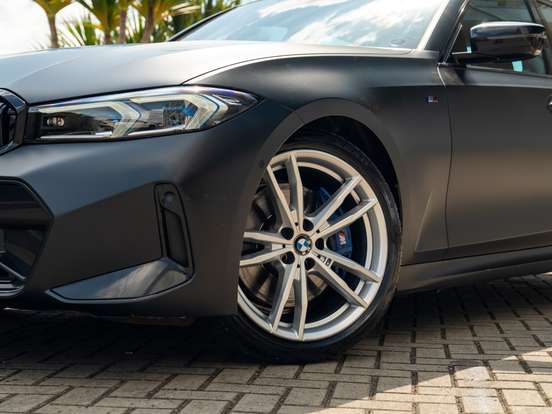 BMW-320i-2024