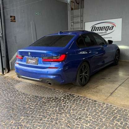 BMW-320i-2021