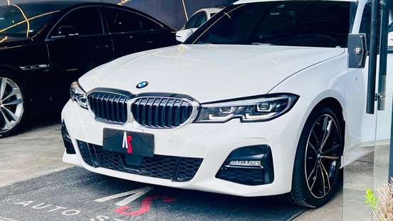 BMW-320i-2020