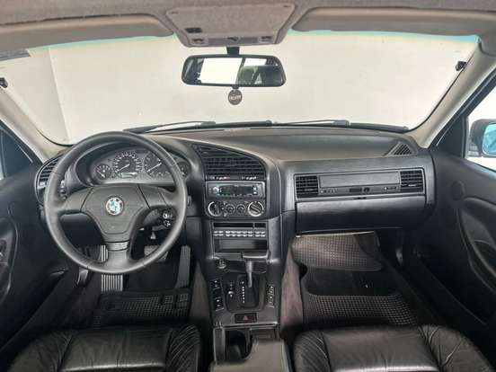 BMW-325i-2.5 SEDAN 24V GASOLINA 4P AUTOMÁTICO BMW-325i-1995