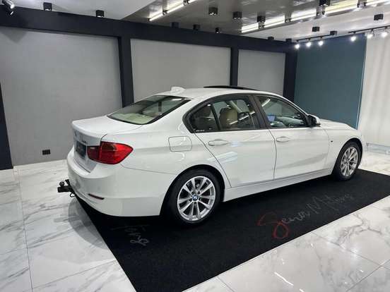 BMW-328i-2013