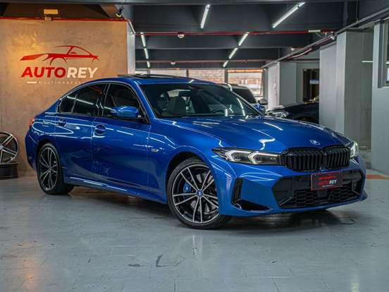BMW-330e-2023