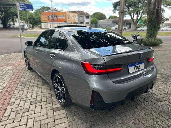 BMW-330e-2024