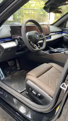 BMW-530e-2024
