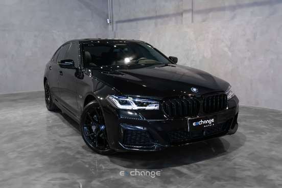 BMW-530e-2023