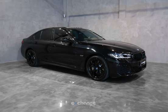 BMW-530e-2023