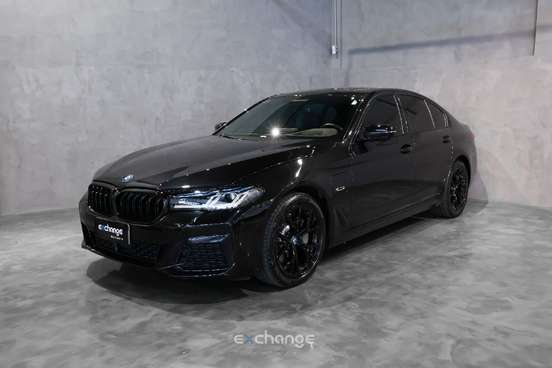 BMW-530e-2023
