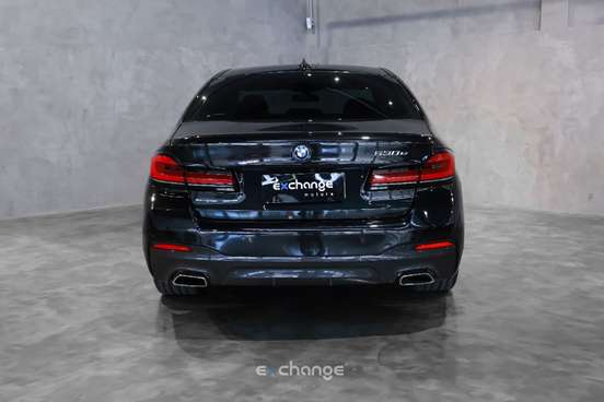 BMW-530e-2023