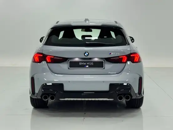 BMW-M 135i-2026