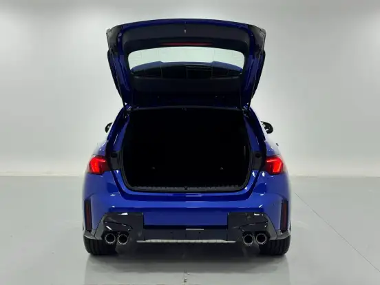 BMW-M 135i-2026