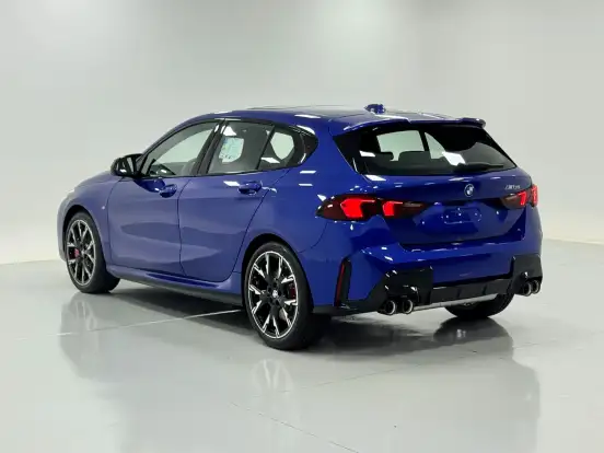 BMW-M 135i-2026