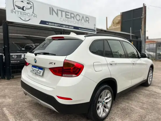 BMW-X1-2.0 16V TURBO ACTIVEFLEX SDRIVE20I 4P AUTOMÁTICO BMW-X1-2015