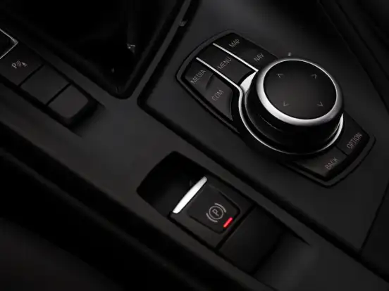 BMW-X1-2.0 16V TURBO ACTIVEFLEX SDRIVE20I 4P AUTOMÁTICO BMW-X1-2019