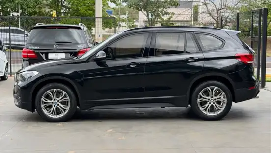 BMW-X1-2021