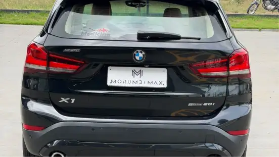 BMW-X1-2021