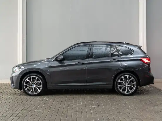 BMW-X1-2022