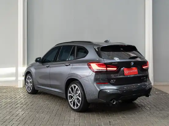 BMW-X1-2.0 16V TURBO ACTIVEFLEX SDRIVE20I M SPORT PLUS 4P AUTOMÁTICO BMW-X1-2022