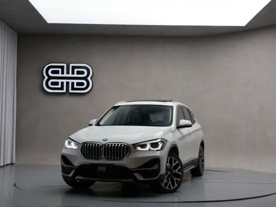 BMW-X1-2.0 16V TURBO ACTIVEFLEX SDRIVE20I X-LINE PLUS 4P AUTOMÁTICO BMW-X1-2022