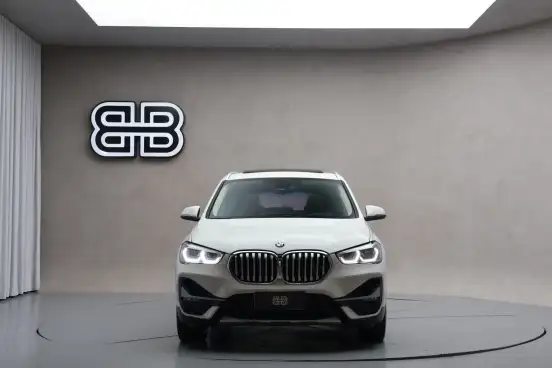 BMW-X1-2022