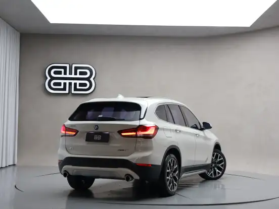 BMW-X1-2.0 16V TURBO ACTIVEFLEX SDRIVE20I X-LINE PLUS 4P AUTOMÁTICO BMW-X1-2022