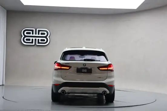 BMW-X1-2022
