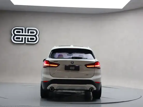 BMW-X1-2.0 16V TURBO ACTIVEFLEX SDRIVE20I X-LINE PLUS 4P AUTOMÁTICO BMW-X1-2022
