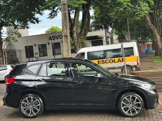 BMW-X1-2022