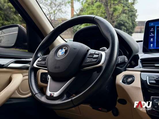 BMW-X1-2.0 16V TURBO ACTIVEFLEX SDRIVE20I X-LINE 4P AUTOMÁTICO BMW-X1-2017