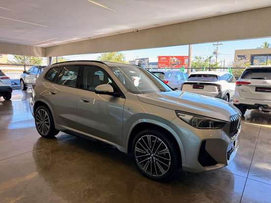 BMW-X1-2.0 16V TURBO GASOLINA SDRIVE20I M SPORT STEPTRONIC BMW-X1-2024
