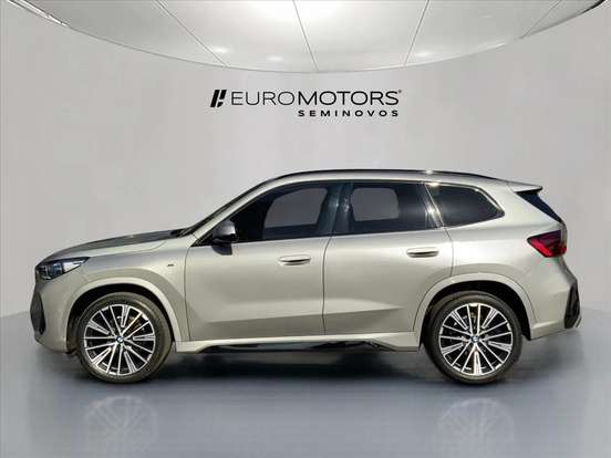 BMW-X1-2023