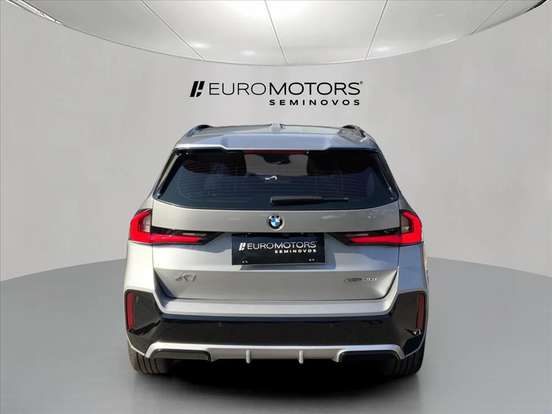 BMW-X1-2023