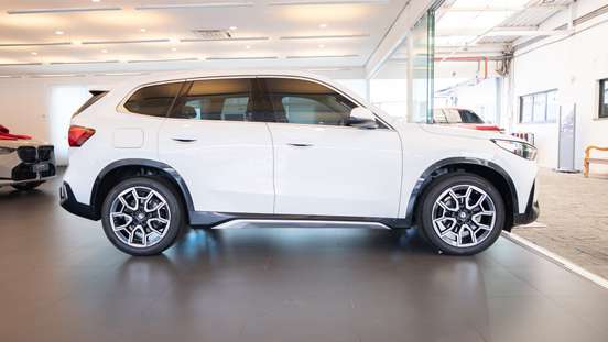 BMW-X1-2.0 16V TURBO GASOLINA SDRIVE20I X-LINE STEPTRONIC BMW-X1-2024