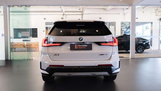 BMW-X1-2024
