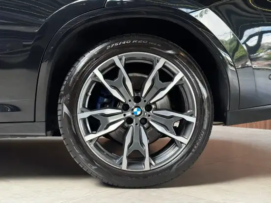 BMW-X4-2022