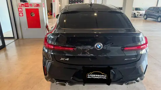 BMW-X4-2023