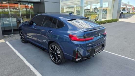 BMW-X4-2022