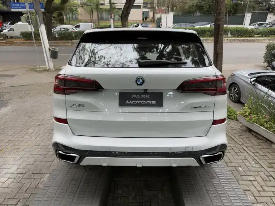 BMW-X5-2022
