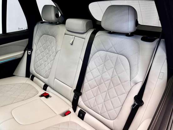 BMW-X5-3.0 I6 TURBO HÍBRIDO XDRIVE50E M SPORT AUTOMÁTICO BMW-X5-2024