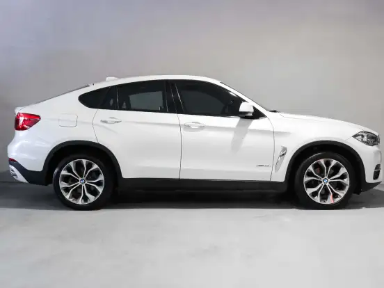 BMW-X6-3.0 35I 4X4 COUPÉ 6 CILINDROS 24V GASOLINA 4P AUTOMÁTICO BMW-X6-2016
